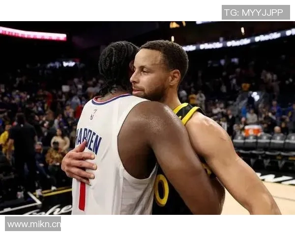 库里抢眼表现获赞誉，被誉为“NBA第一得分手”