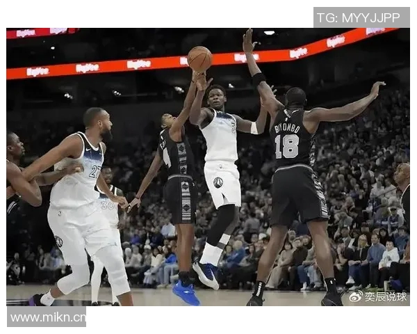 森林狼队再度调整阵容，备战与马刺队的比赛