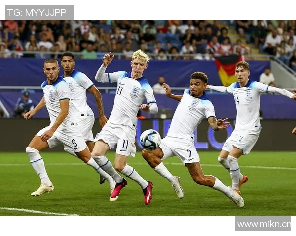 英格兰足球队大名单揭晓：新秀携老将征战国际赛事