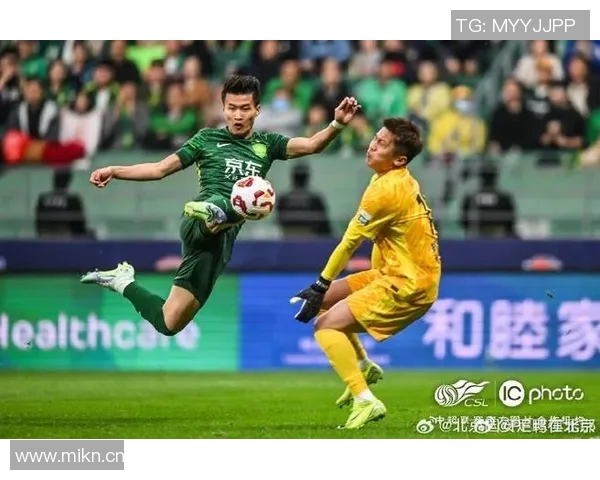 张玉宁加盟河南建业，助力球队夺得中超联赛冠军