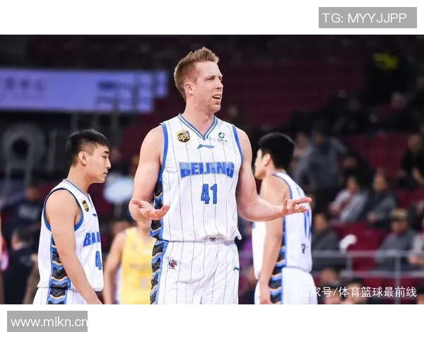 阿列克谢-施韦德入选CBA最佳防守阵容，表现获赞