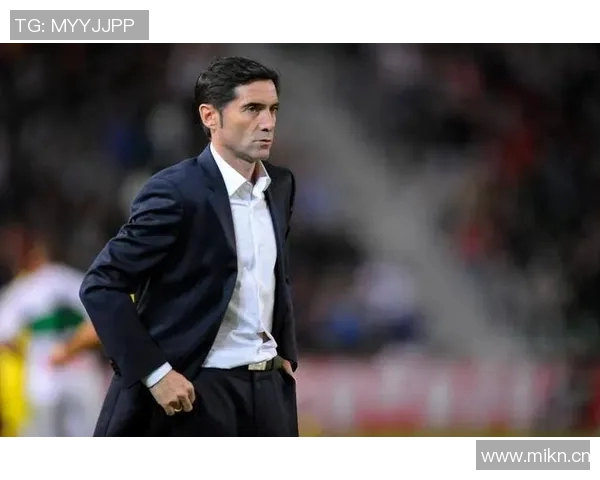 瓦伦西亚解雇主帅,球队管理层求稳定成绩势在必行 瓦伦西亚解雇主帅,球队管理层求稳定成绩势在必行